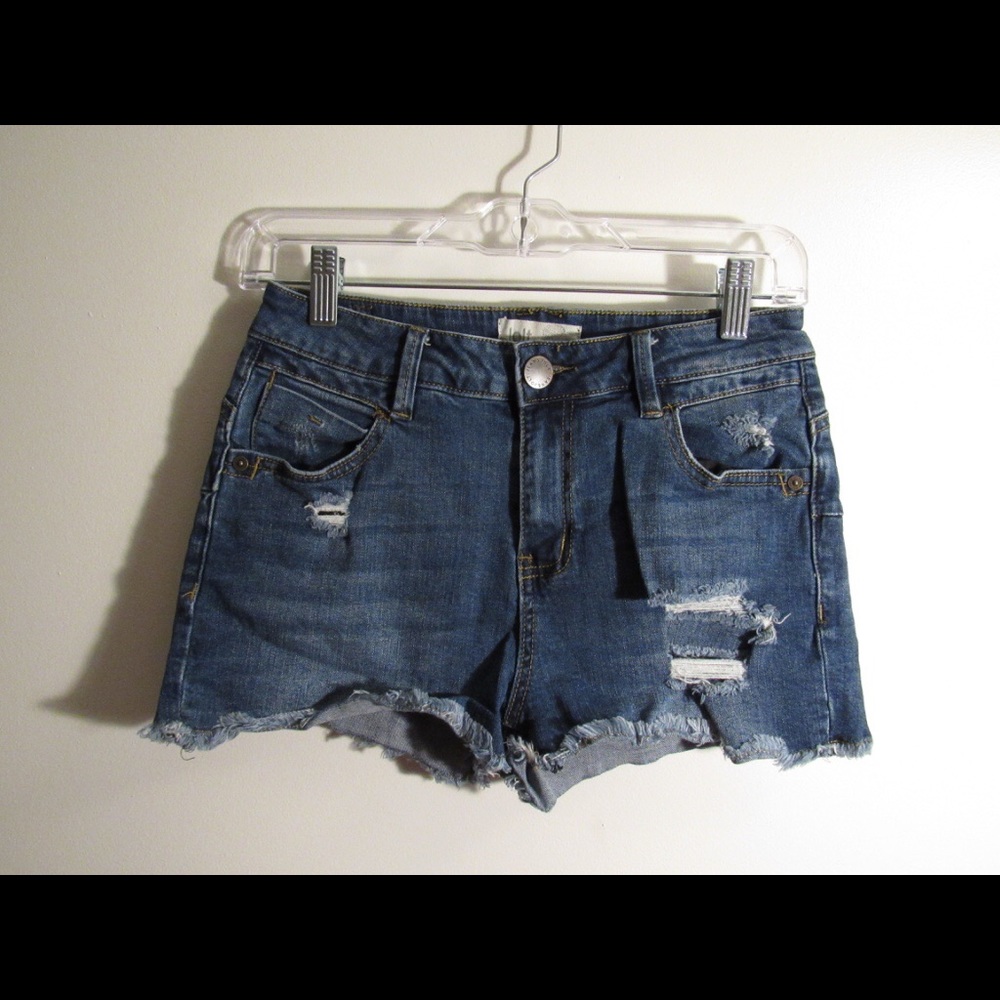 Mid- high rise jean short